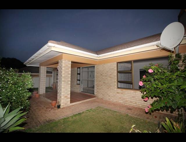 2 BEDROOM TOWNHOUSE FOR SALE IN LINKSIDE